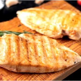 POITRINES DE POULET DÉSOSSÉES MARINÉES « AU BABEURRE » (*15)