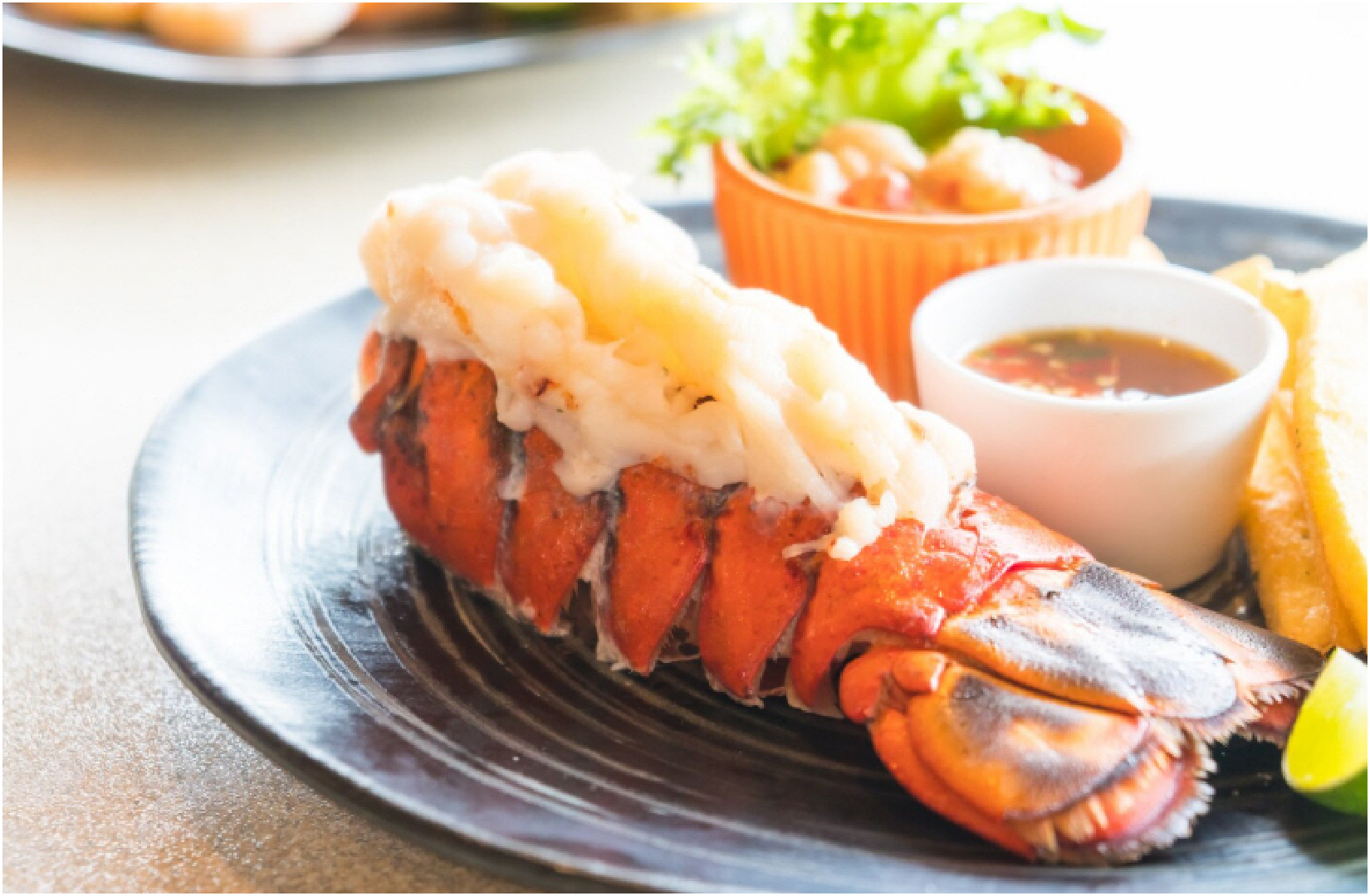 QUEUE D'HOMARD DELUXE "COUPE PAPILLON" (4)