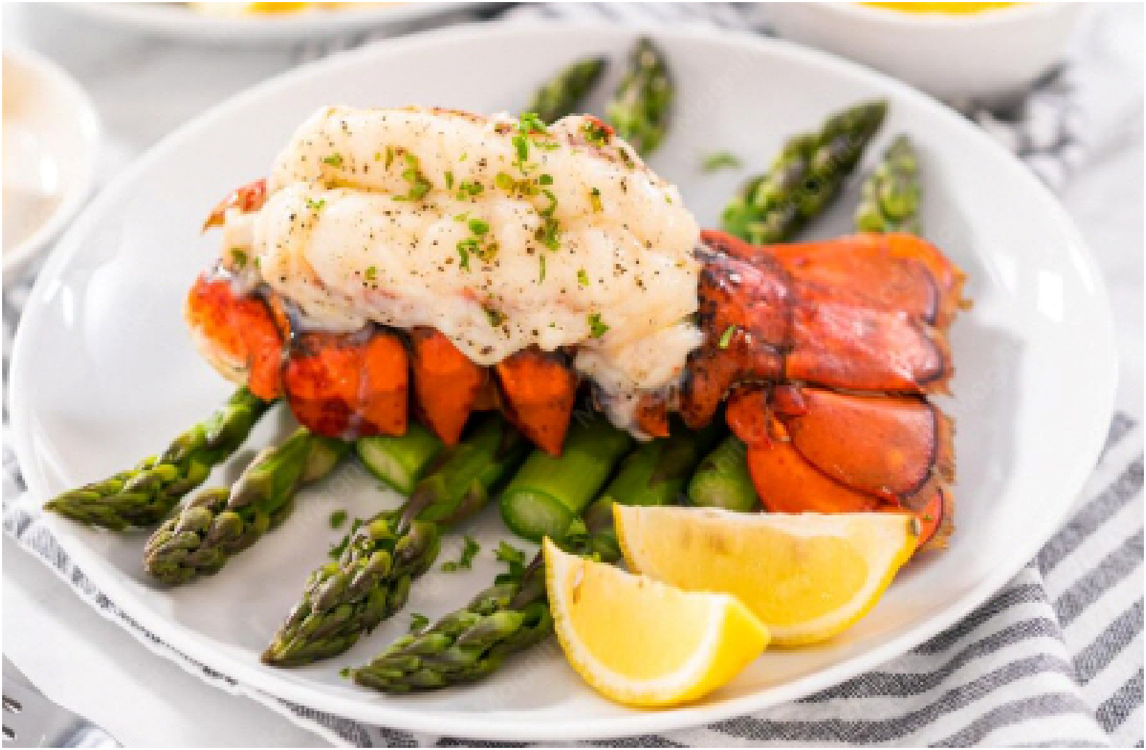 QUEUE D'HOMARD DELUXE "COUPE PAPILLON" (4)