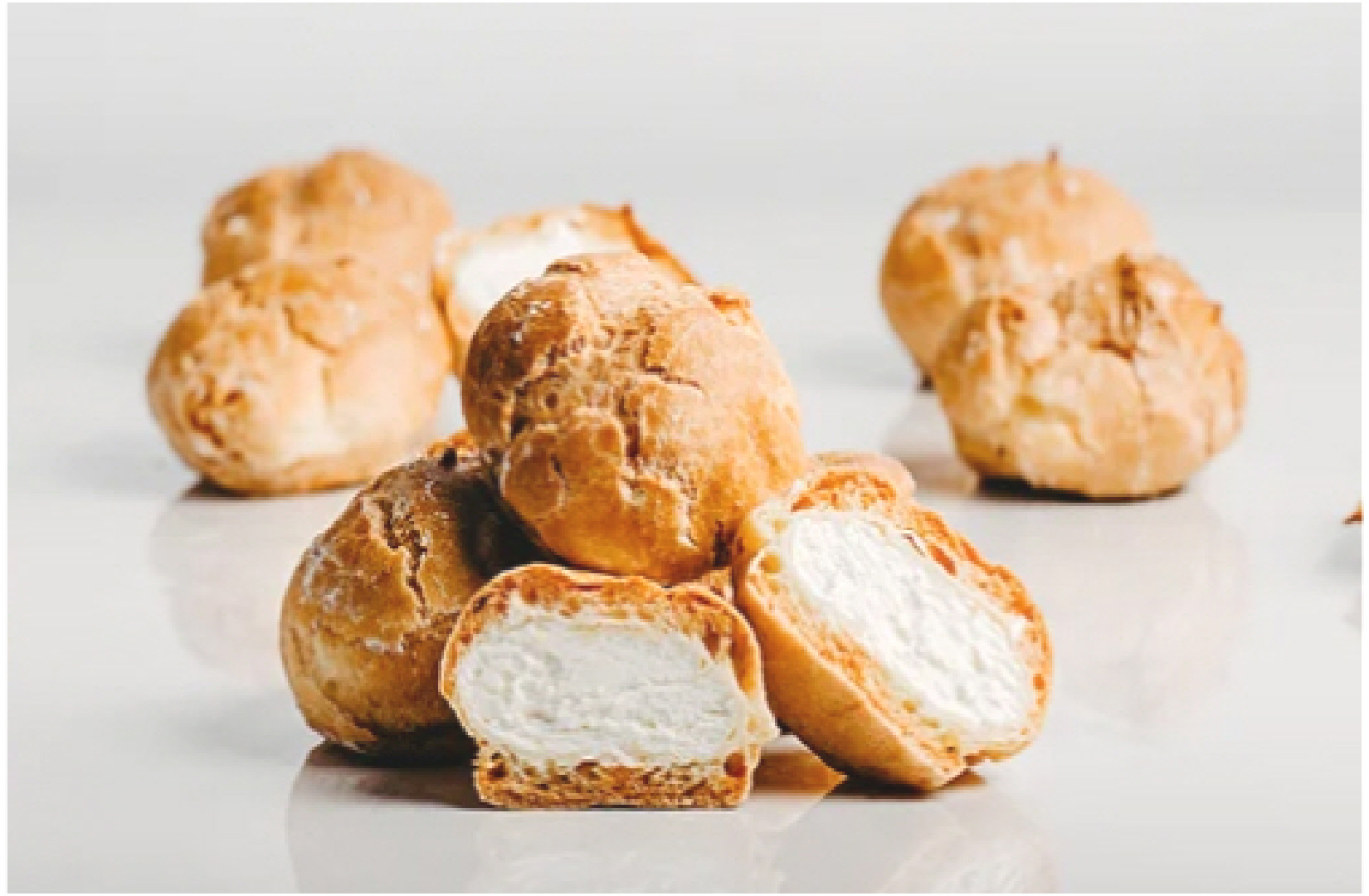 PROFITÉROLS DELUXES "À LA CRÈME DE CHANTILLY" (24)
